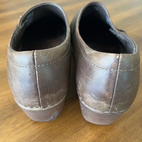 Dansko Stacie Brown Leather Slip-On Clogs EU 37 6.5-7 Comfort Work Shoes Classic - Picture 3 of 10